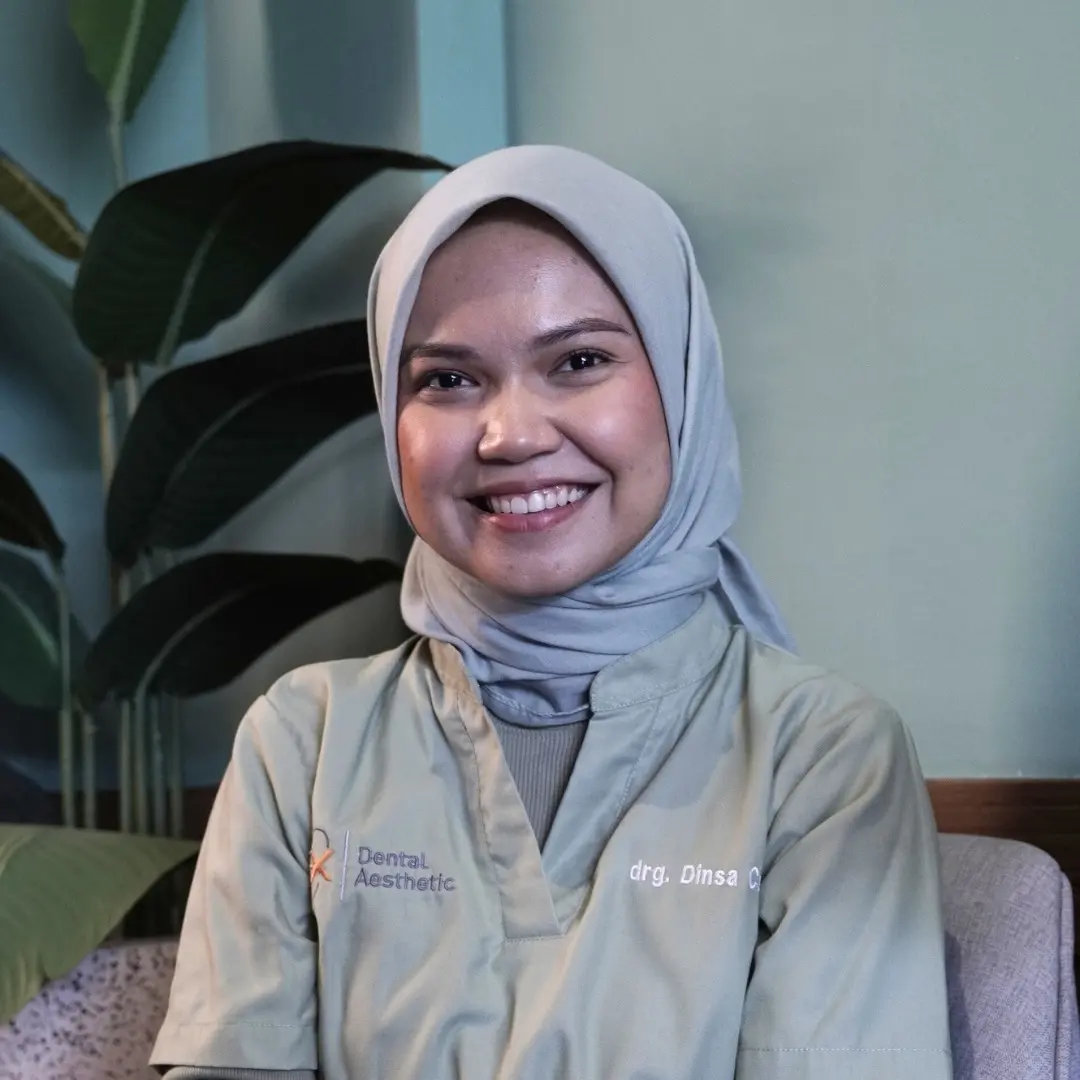 4 Dinsa Celia Putri, drg., Sp.KG - DX Dental Aesthetic